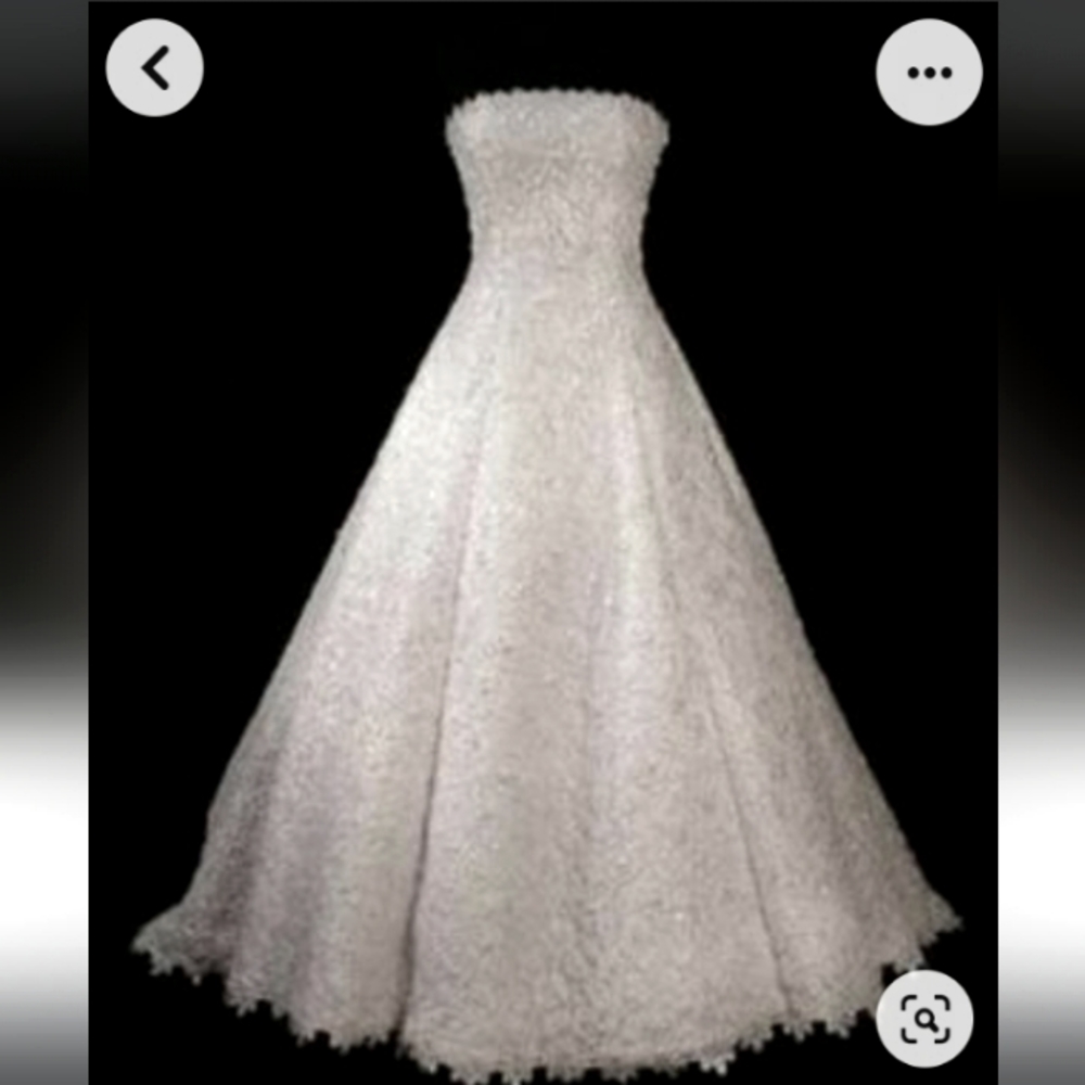 Michaelangelo Size 12 Wedding Dress with Train